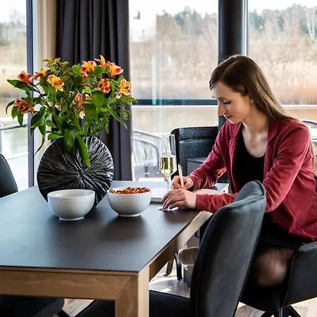 Úszó hotel Hausboot Grasshopper *