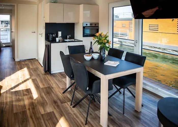 Hausboot Grasshopper Hotel na wodzie Klitten