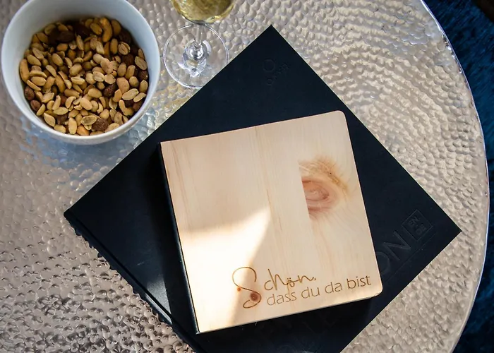 Hausboot Grasshopper Hotel na wodzie